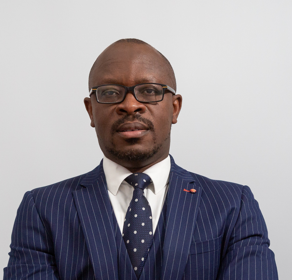 Efe Ohwofasa - Award-Winning Speaker & Coach